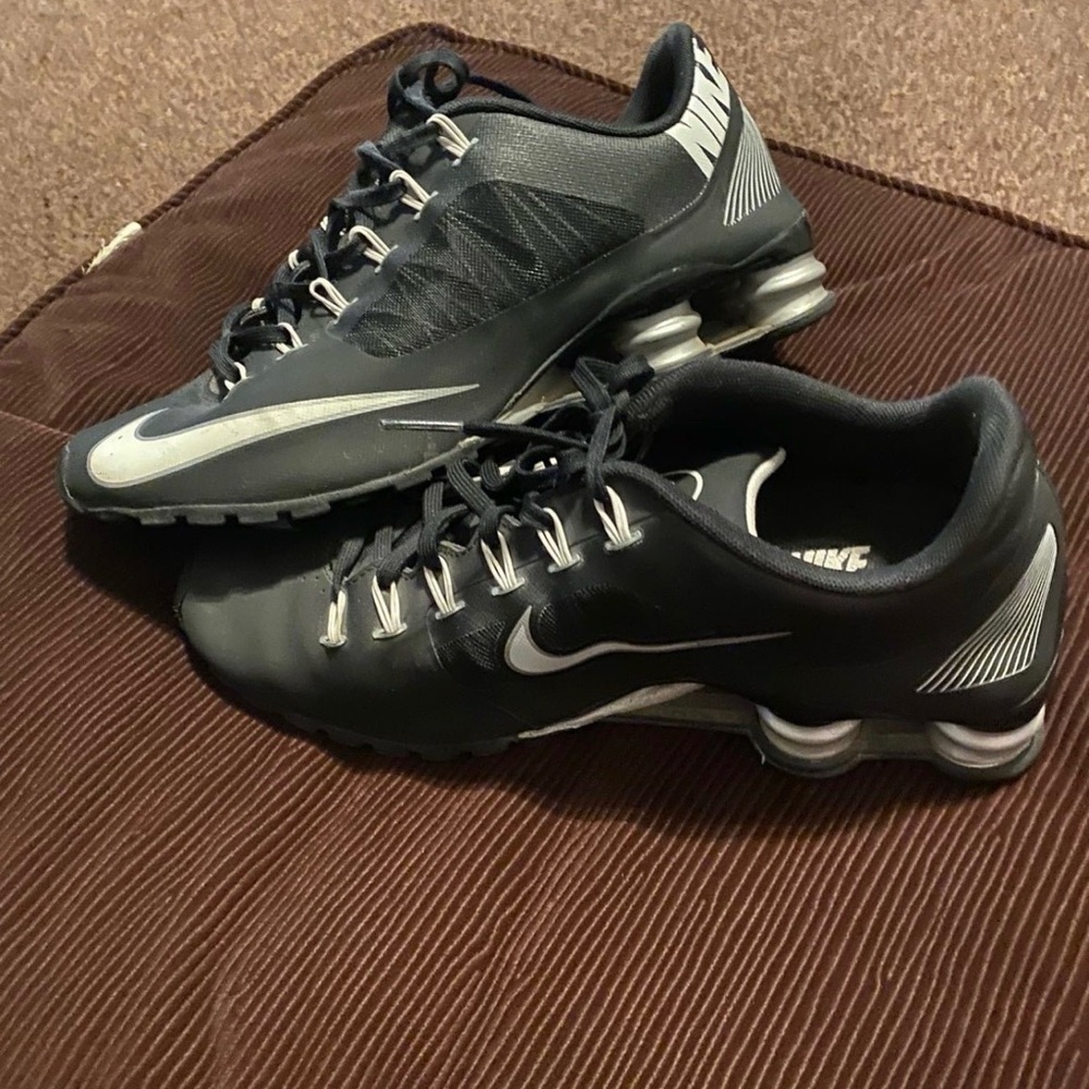 Nike Shox Women’s Black and silver Athletic Shoes Size 9.5 Superfly R4 653479-00